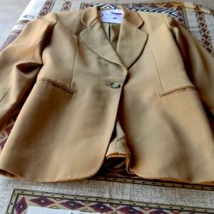 LIGHT BROWN BERGDORF GOODMAN JACKET
